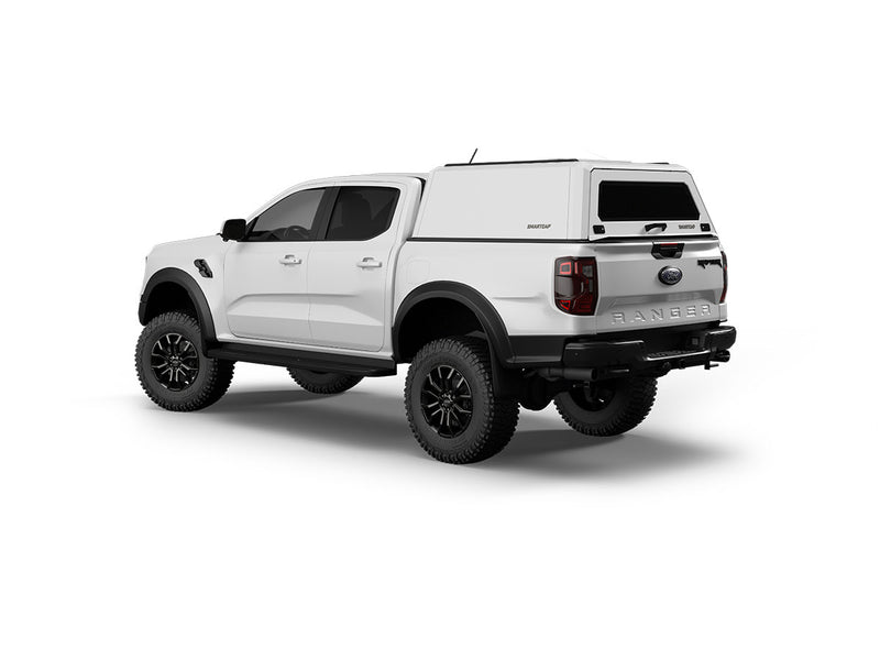 Hard top RSI SmartCap EVOh Hatchback per Ford Ranger 2023+ Double Cab, vista posteriore 3/4 su sfondo bianco