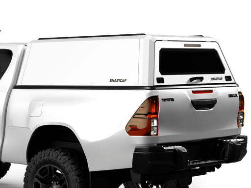 Hard top RSI SmartCap EVOh Hatchback per Toyota Hilux 2016–2025 Extra Cab, vista posteriore 3/4 ravvicinata