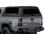 Hard top RSI SmartCap EVOs Sport per Chevrolet Colorado / GMC Canyon 2015–2022 Crew Cab 5', vista posteriore 3/4 ravvicinata