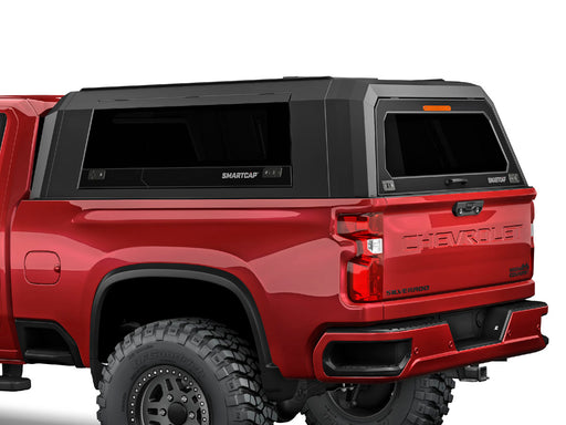 Hard top RSI SmartCap EVOs Sport per Chevrolet Silverado / GMC Sierra 2500/3500 HD 2020+, vista posteriore 3/4 ravvicinata