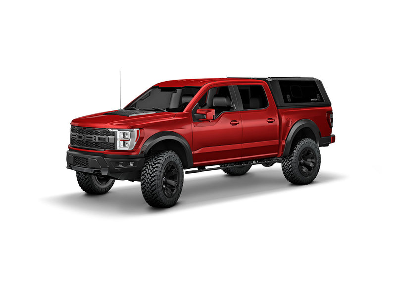 Hard top RSI SmartCap EVOs Sport per Ford F-150 2015–2020 Short Bed 5,5', vista anteriore 3/4 su sfondo bianco