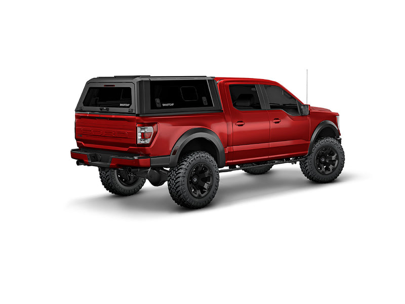 Hard top RSI SmartCap EVOs Sport per Ford F-150 2015–2020 Short Bed 5,5', vista posteriore 3/4 lato destro su sfondo bianco