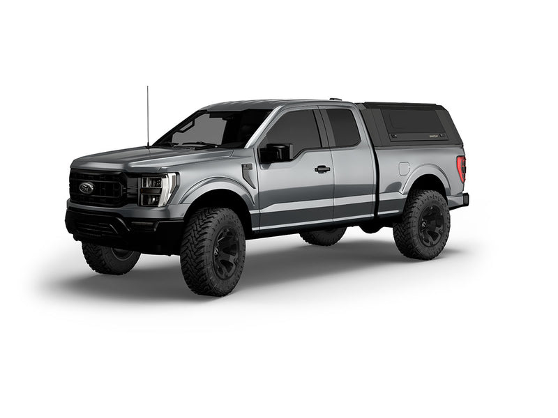 Hard top RSI SmartCap EVOs Sport per Ford F-150 2015–2020 Standard Bed 6,5', vista anteriore 3/4 su sfondo bianco