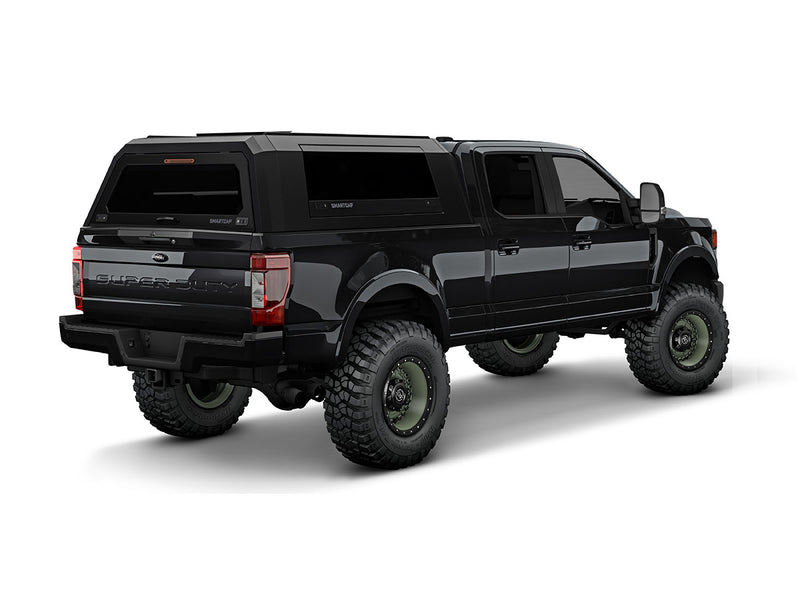 Hard top RSI SmartCap EVOs Sport per Ford F-250 / F-350 Super Duty 2017–2022, vista posteriore 3/4 lato destro su sfondo bianco
