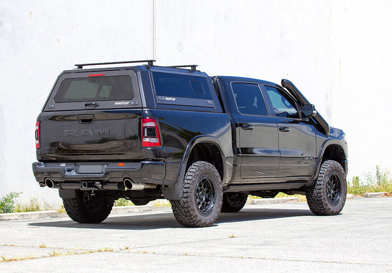 Hard top RSI SmartCap EVOs Sport montato su RAM 1500 DS 2009+ Short Bed, foto reale