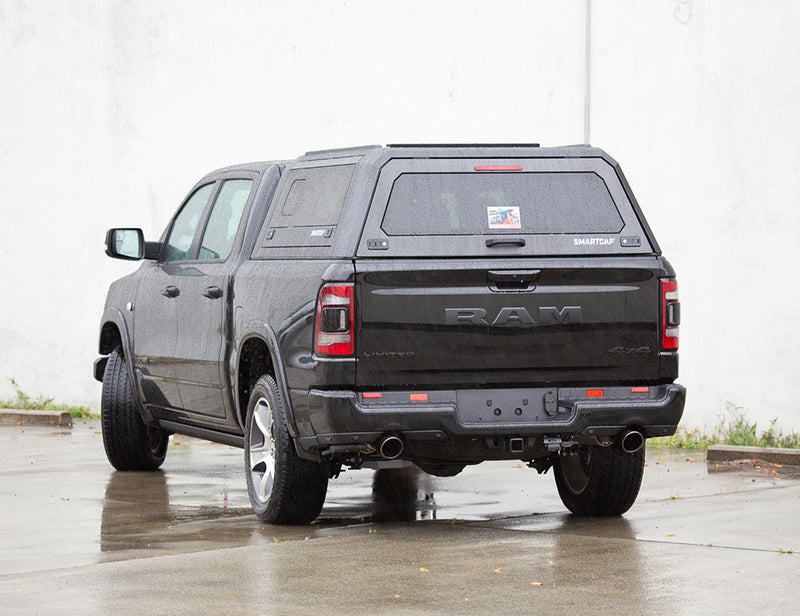 Hard top RSI SmartCap EVOs Sport montato su RAM 1500 DS 2009+ Short Bed, foto reale