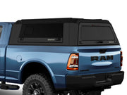 Hard top RSI SmartCap EVOs Sport per RAM 2500/3500 DS/DT 2009+, vista posteriore 3/4 ravvicinata