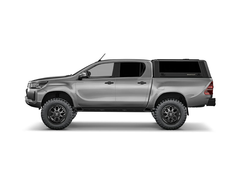 Hard top RSI SmartCap EVOs Sport per Toyota Hilux 2016–2025 Double Cab, vista laterale su sfondo bianco