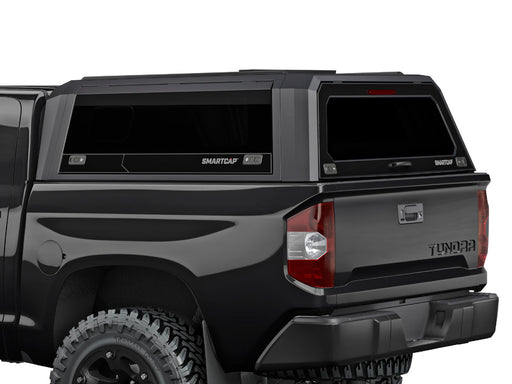Hard top RSI SmartCap EVOs Sport per Toyota Tundra 2007–2021 Short Bed 5,5', vista posteriore 3/4 ravvicinata
