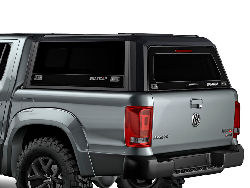 Hard top RSI SmartCap EVOs Sport per Volkswagen Amarok 2010–2022 Double Cab, vista posteriore 3/4 ravvicinata