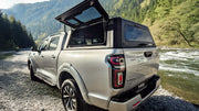 GWM P-Series con hard top RSI SmartCap e portellone aperto, foto in esterno