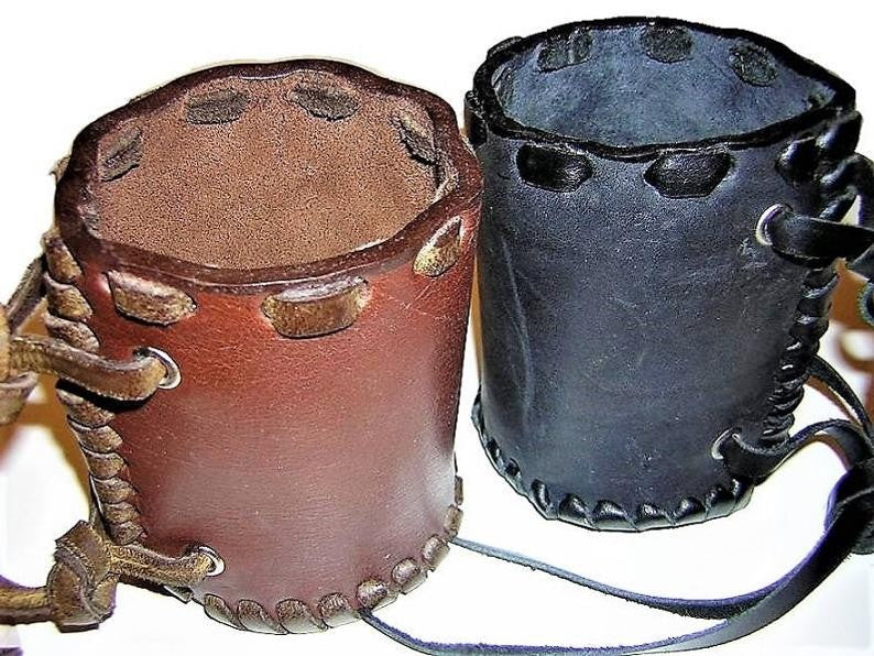 PORTA BIBITA  IN LATTINA IN CUOIO LINEA "PACH2